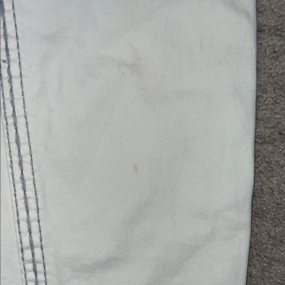 True Religion || Chic White Denim Pants - Picture 4 of 10